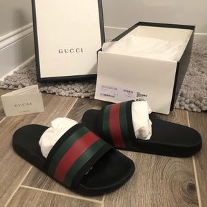 *MENS GUCCI SLIDES*